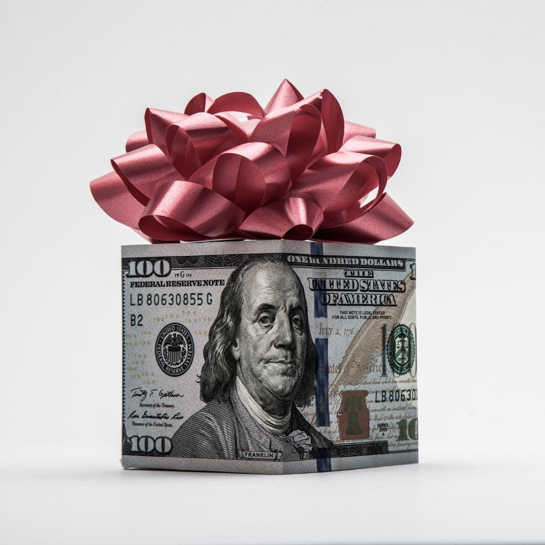 The Dos and Don'ts of Year-End Bonuses: A Guide for HR Leaders and Business Owners