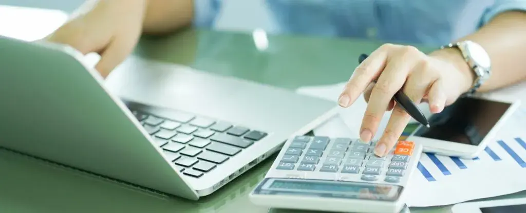 A Guide to Understanding Gross Pay vs Net Pay